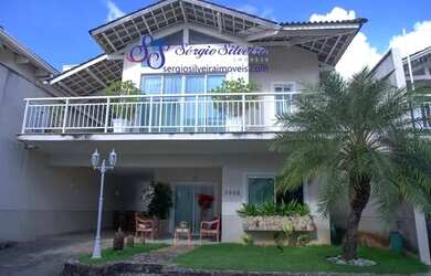 Imagem: A casa possui 3 Dormitórios, 4 Banheiros, 2 Vagas na garagem