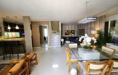 Imagem: A casa possui 3 Dormitórios, 3 Banheiros, 3 Vagas na garagem