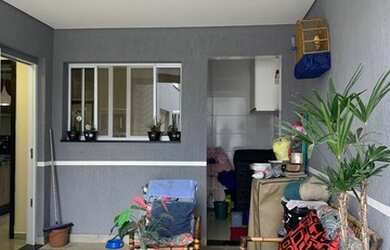 Imagem 3: Sobrado para venda possui 300 metros quadrados com 4 quartos em Jardim Quaresmeira II - Su