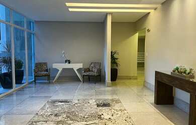 Imagem: O apartamento possui 2 Dormitórios, 1 Banheiro, 2 Vagas na