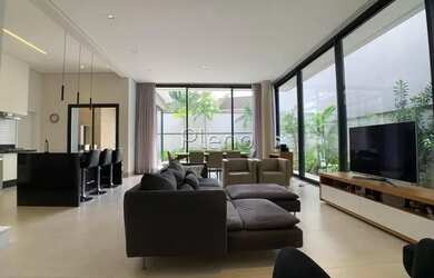 Imagem 7: Venda Casa com 325,09 metroQuadrado, 5 dormitório s , 3 vaga s . Swiss...