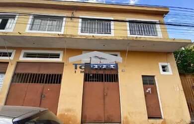 Imagem: A casa possui 3 Dormitórios, 1 Banheiro, 1 Vaga na garagem