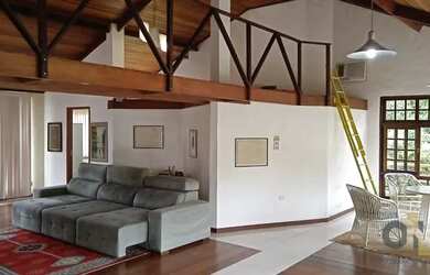 Imagem: A casa em condomínio possui 4 Dormitórios, 5 Banheiros, 5