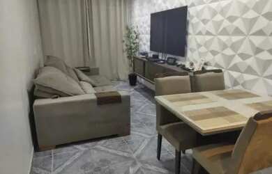 Imagem: A casa possui 2 Dormitórios, 1 Banheiro, 1 Vaga na garagem