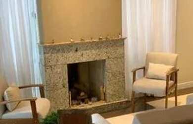 Imagem: A casa em condomínio possui 4 Dormitórios, 3 Banheiros, 276m²