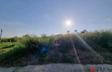 Imagem: O terreno possui 250m² de Área e está localizado em Santa