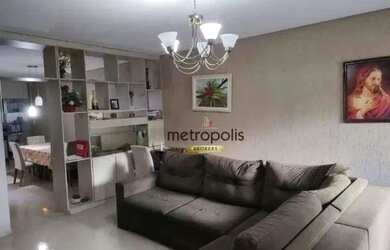 Imagem: A casa possui 3 Dormitórios, 4 Banheiros, 5 Vagas na garagem