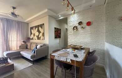 Imagem: O apartamento possui 3 Dormitórios, 1 Banheiro, 1 Vaga na garagem