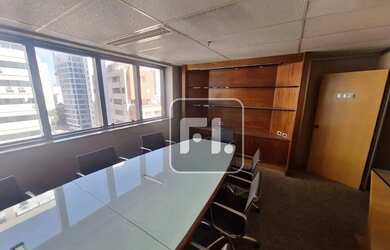 Imagem 2: Conjunto, 122 m² - venda por R$ 2.150.000,01 ou aluguel por R$ 15.779,01/mês...