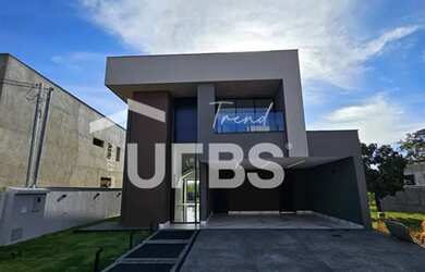 Imagem: A casa em condomínio possui 4 Dormitórios, 5 Banheiros, 2