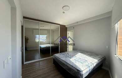 Imagem: O apartamento possui 1 Dormitório, 1 Banheiro, 1 Vaga na garagem