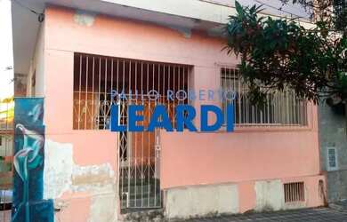 Imagem: A casa possui 1 Dormitório, 2 Banheiros, 1 Vaga na garagem