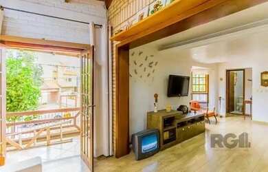 Imagem: A casa possui 2 Dormitórios, 4 Banheiros, 3 Vagas na garagem