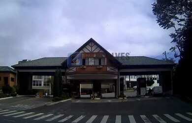 Imagem: A casa possui 5 Dormitórios, 5 Banheiros, 5 Vagas na garagem