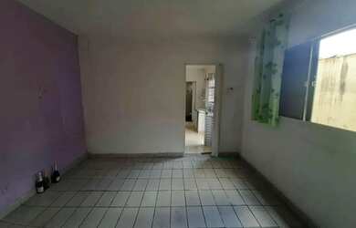 Imagem 3: Casa em Rua Angaiara - Jardim das Rosas Zona Leste - São Paulo/SP