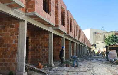 Imagem: A casa em condomínio possui 2 Dormitórios, 1 Banheiro, 1 Vaga