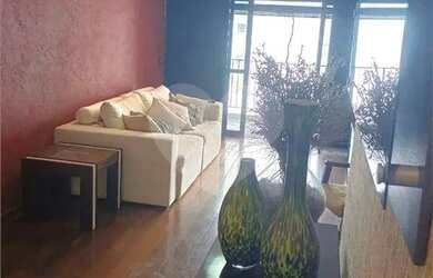 Imagem: O apartamento à venda possui 3 Dormitórios, 2 Banheiros, 2