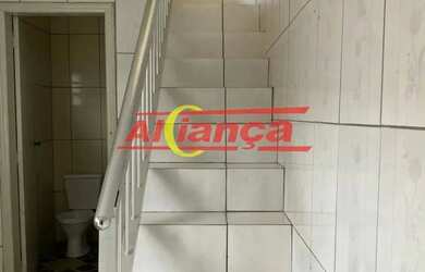 Imagem: A casa possui 2 Dormitórios, 1 Banheiro, 1 Vaga na garagem