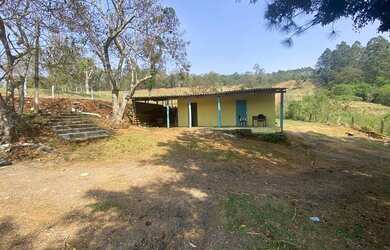 Imagem 10: H35 Vendo Chácara em Nazaré Paulista com Lago no fundo