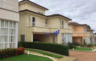 Imagem: A casa em condomínio possui 4 Dormitórios, 4 Banheiros, 5