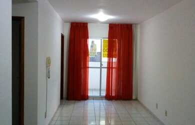 Imagem: O apartamento possui 3 Dormitórios, 1 Banheiro, 1 Vaga na garagem