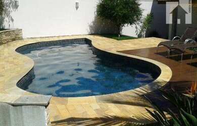 Imagem: A casa em condomínio possui 4 Dormitórios, 5 Banheiros, 4