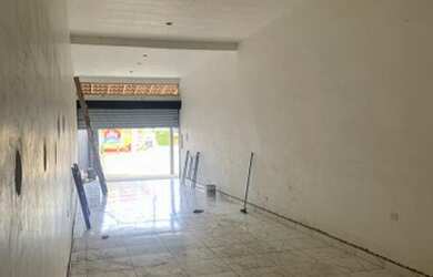 Imagem 4: Salão de 90 m² com banheiro para locação na Avenida Miguel Badra - Suzano