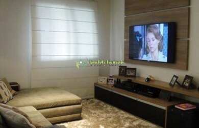 Imagem: O apartamento e possui 3 Dormitórios, Suítes, 1 Banheiro