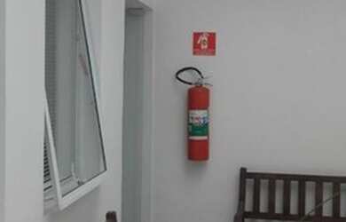 Imagem: O depósito possui 2 Vagas na garagem e 165m² de Área e está