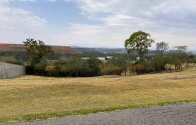 Imagem 1: Lote/Terreno para venda com 1030 metros quadrados em Salto de Pirapora - Salto de Pirapora