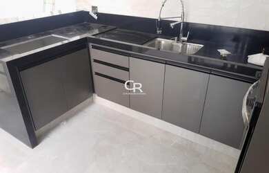 Imagem: A casa em condomínio possui 3 Dormitórios, 2 Banheiros, 2