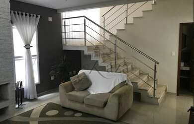 Imagem: A casa em condomínio possui 3 Dormitórios, 5 Banheiros, 4