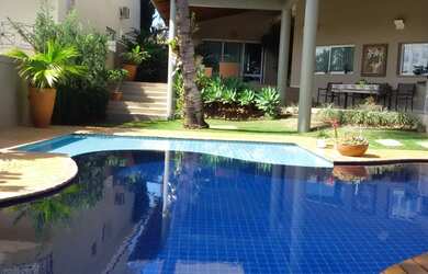 Imagem: A casa em condomínio possui 3 Dormitórios, 5 Banheiros, 4