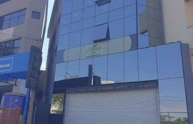 Imagem: O depósito possui 2 Vagas na garagem, 124m² de Área e está