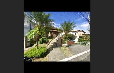 Imagem: A casa possui 3 Dormitórios, 5 Banheiros, 380m² de Área e