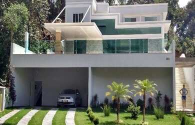 Imagem: A casa em condomínio possui 5 Dormitórios, 5 Banheiros, 4