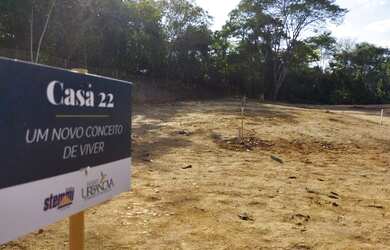 Imagem: A casa em condomínio possui 3 Dormitórios, 2 Banheiros, 2