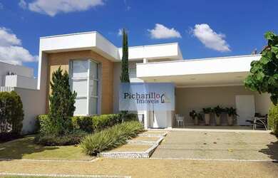 Imagem: A casa em condomínio possui 3 Dormitórios, 4 Banheiros, 4