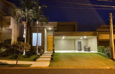 Imagem: A casa em condomínio possui 3 Dormitórios, 5 Banheiros, 4