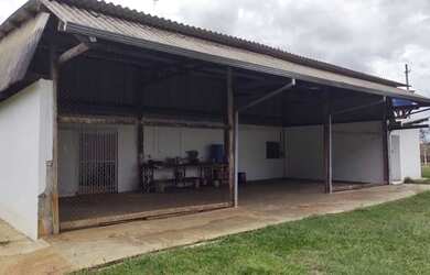 Imagem 8: Fazenda em Gália. Varandae32m² de Área