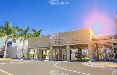 Imagem: A casa em condomínio possui 3 Dormitórios, 1 Banheiro, 2 Vagas