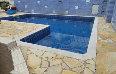 Imagem: A casa possui 3 Dormitórios, 2 Banheiros, 3 Vagas na garagem