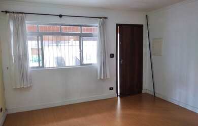 Imagem: A casa possui 2 Dormitórios, 2 Banheiros, 1 Vaga na garagem