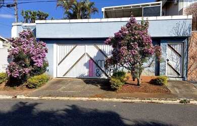 Imagem: A casa possui 3 Dormitórios, 1 Banheiro e 330m² de Área e