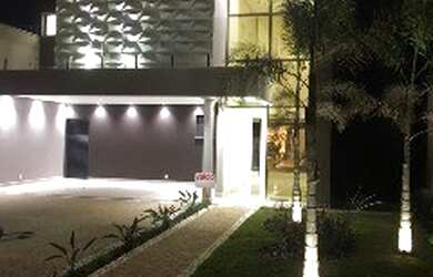 Imagem: A casa em condomínio possui 3 Dormitórios, 5 Banheiros, 4