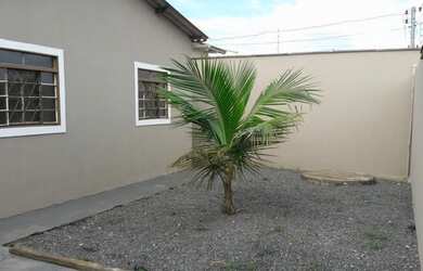 Imagem: A casa possui 2 Dormitórios, 2 Banheiros e está localizado