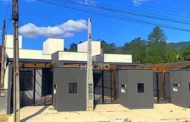 Imagem: A casa possui 2 Dormitórios, 1 Banheiro e 56m² de Área e