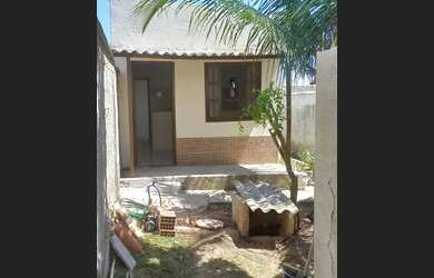 Imagem: A casa possui 1 Dormitório, 1 Banheiro e está localizado