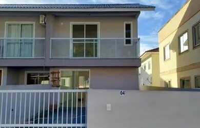 Imagem: A casa possui 2 Dormitórios, 2 Banheiros, 2 Vagas na garagem