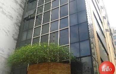 Imagem: O depósito possui 2 Vagas na garagem, 46m² de Área e está